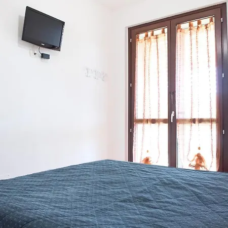 M273 - Marcelli, Nuovo Trilocale Con Giardino 마르첼리